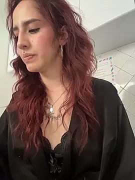 elodie rouge online show from April 18, 7:07 pm