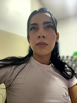 Aliison1  online show from January 17, 6:33 pm