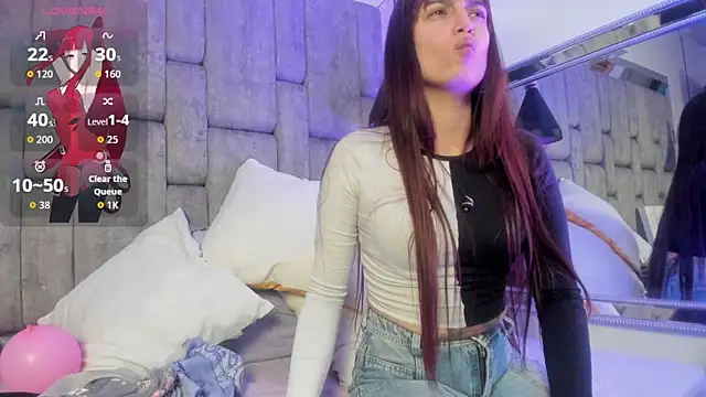 JenniQ69 online show from June 6, 7:40 pm