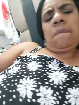 Zeyllyjhonson online show from April 21, 3:13 am