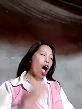 Gummiesu online show from March 28, 8:52 pm