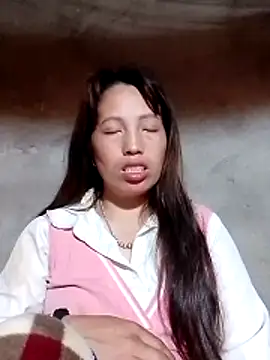 Gummiesu online show from April 4, 9:01 pm