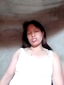 Gummiesu online show from April 12, 10:04 pm