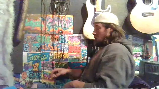 Snapshot of unknowner123 chatting on April 3, 4:21 am unknowner123 online show from April 3, 4:21 am