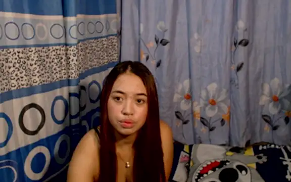 pinay mayahiga online show from April 19, 1:32 pm