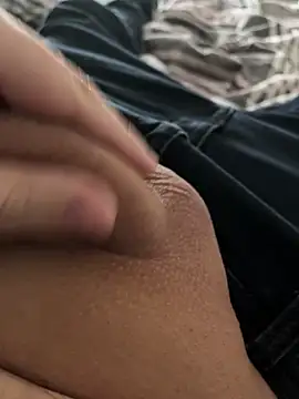 longdong00789 online show from February 11, 11:37 am