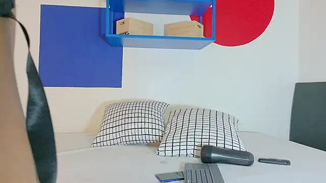 AndrewKenoxx  online show from March 21, 7:39 pm