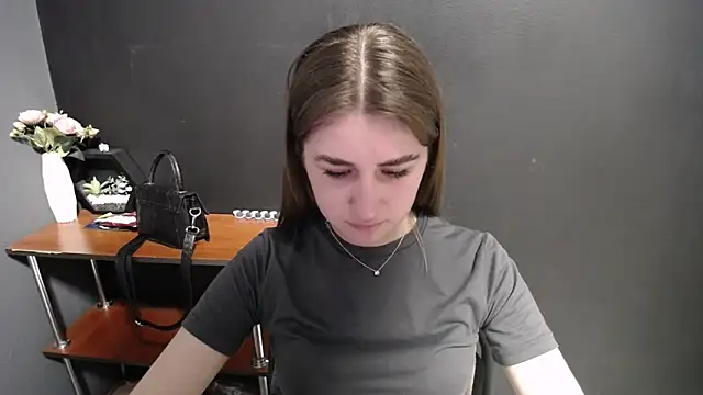 Snapshot of Sunny_siren chatting on May 5, 12:35 pm Sunny siren online show from May 5, 12:35 pm