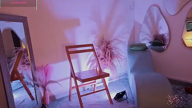 fransheskarossi online show from March 17, 12:19 pm