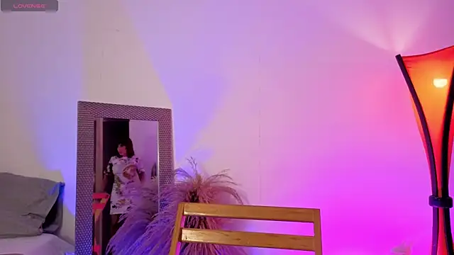 fransheskarossi online show from April 18, 12:09 pm