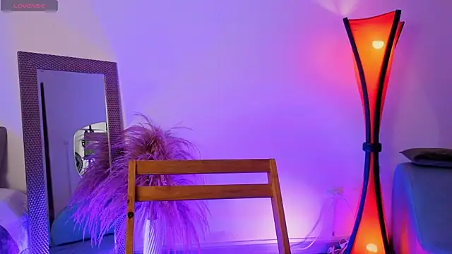 fransheskarossi online show from April 20, 11:57 am