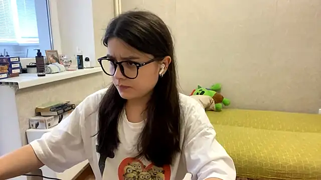 Snapshot of SaintMari chatting on June 27, 2:34 pm SaintMari online show from June 27, 2:34 pm