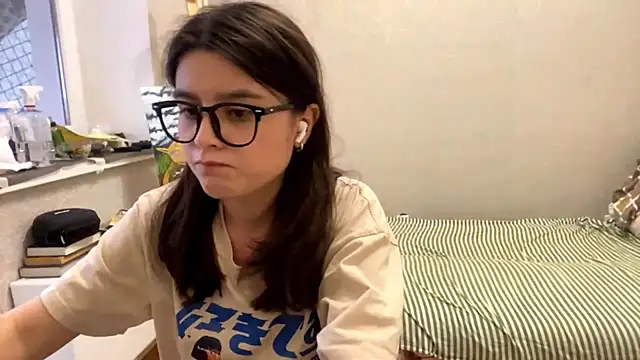 Snapshot of SaintMari chatting on July 29, 2:04 pm SaintMari online show from July 29, 2:04 pm