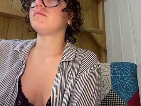 Snapshot of ju_juliette chatting on June 4, 8:04 pm ju juliette online show from June 4, 8:04 pm