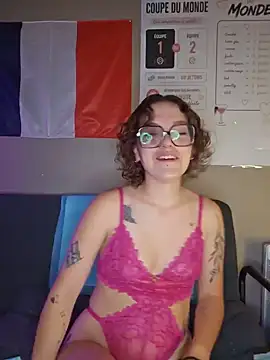 Snapshot of ju_juliette chatting on July 7, 8:13 pm ju juliette online show from July 7, 8:13 pm