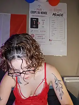 Snapshot of ju_juliette chatting on July 8, 8:13 pm ju juliette online show from July 8, 8:13 pm