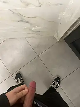 Ilyass heway online show from March 5, 11:39 am