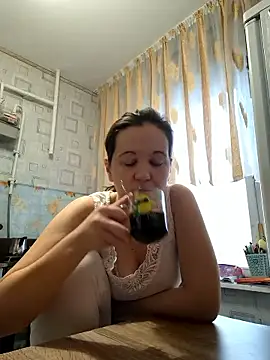 Vinnie Cynthia online show from January 17, 5:45 am