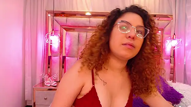 AllisonAdams  online show from April 8, 12:05 pm