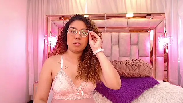 AllisonAdams  online show from April 10, 11:59 am