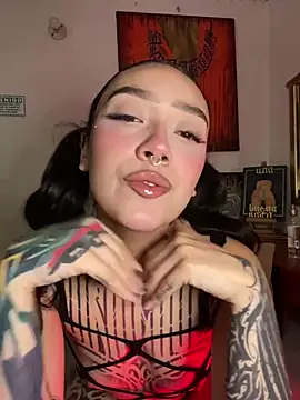 PUFF BUNNY online show from February 27, 6:30 pm