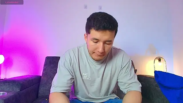 Alexander Connor online show from March 28, 12:05 pm