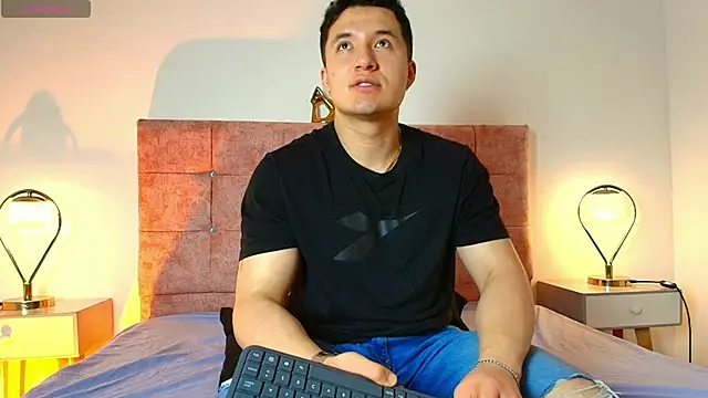 Alexander Connor online show from April 23, 12:29 pm