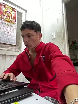 santiObrero online show from February 4, 4:35 pm