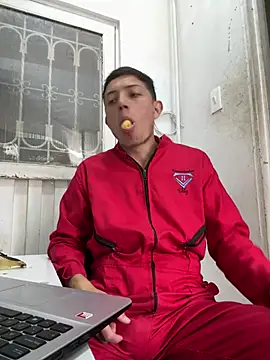 santiObrero online show from April 17, 3:15 pm