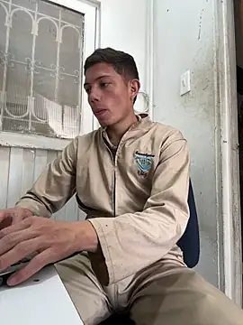 santiObrero online show from April 21, 4:01 pm