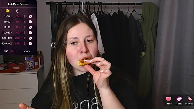 secretvic online show from February 5, 9:41 pm