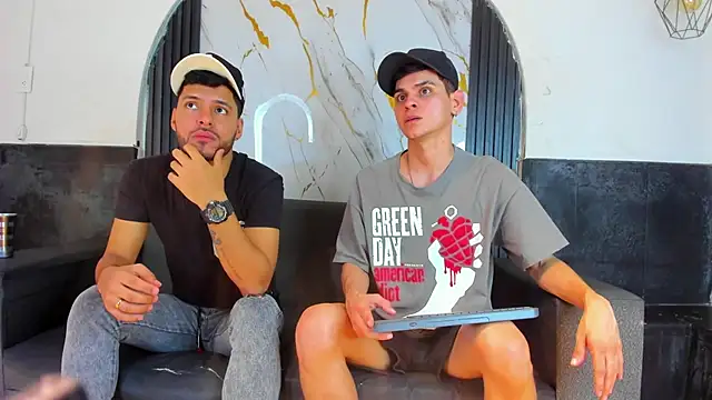 Angel Villareal online show from February 20, 5:04 am