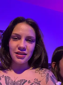 Snapshot of anisile chatting on February 5, 4:39 am anisile online show from February 5, 4:39 am