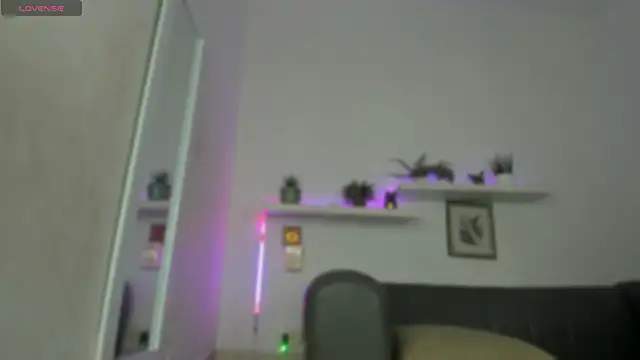 Snapshot of Amira_Alzahra chatting on July 21, 4:53 pm Amira Alzahra online show from July 21, 4:53 pm