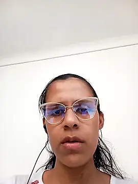 mitzukywinteer online show from March 25, 8:15 pm