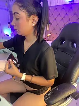 Auri   online show from March 28, 7:57 pm