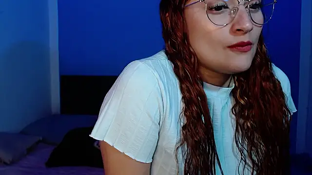 Snapshot of Analia111 chatting on March 21, 12:59 am Analia111 online show from March 21, 12:59 am