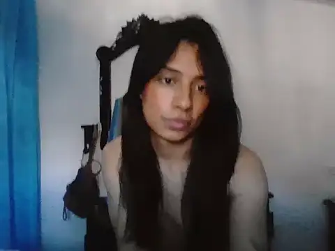 Snapshot of andy_bby chatting on July 10, 4:53 pm andy bby online show from July 10, 4:53 pm