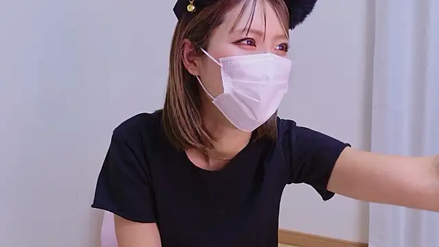 yumi0025 online show from June 17, 1:30 am