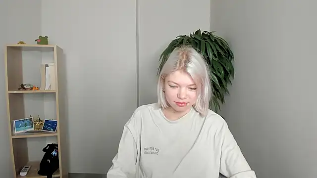 VadaRizza online show from January 18, 8:40 am