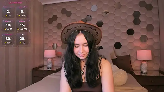 GiovannaAntonelli online show from April 22, 7:37 pm