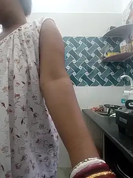 Hot-Tinaa online show from March 5, 2:18 am