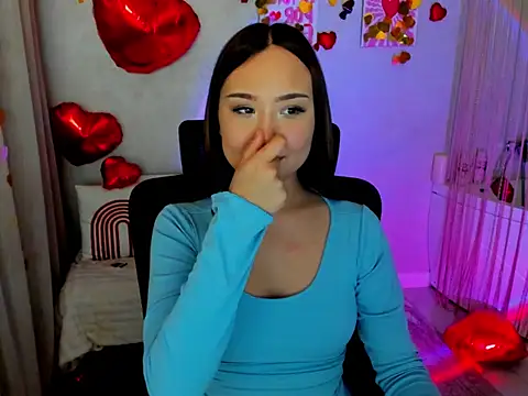 GlowMe online show from February 4, 7:20 pm