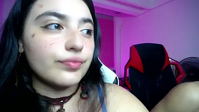 Snapshot of sonic_jess07 chatting on May 19, 10:27 pm sonic jess07 online show from May 19, 10:27 pm