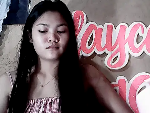 PinaySkinnyJust18 online show from January 17, 9:51 pm