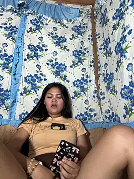 PinaySkinnyJust18 online show from April 21, 10:34 pm