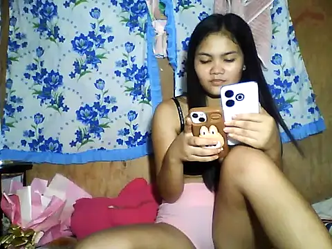 PinaySkinnyJust18 online show from June 3, 10:29 am