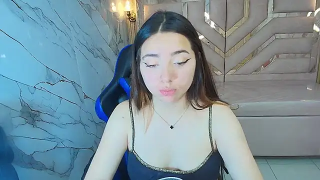 emily  r   online show from January 19, 1:04 pm