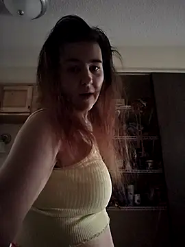 Ashlovescannabis online show from April 3, 6:28 pm