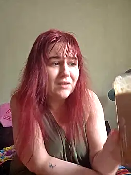 Snapshot of Ashlovescannabis chatting on May 9, 3:39 pm Ashlovescannabis online show from May 9, 3:39 pm
